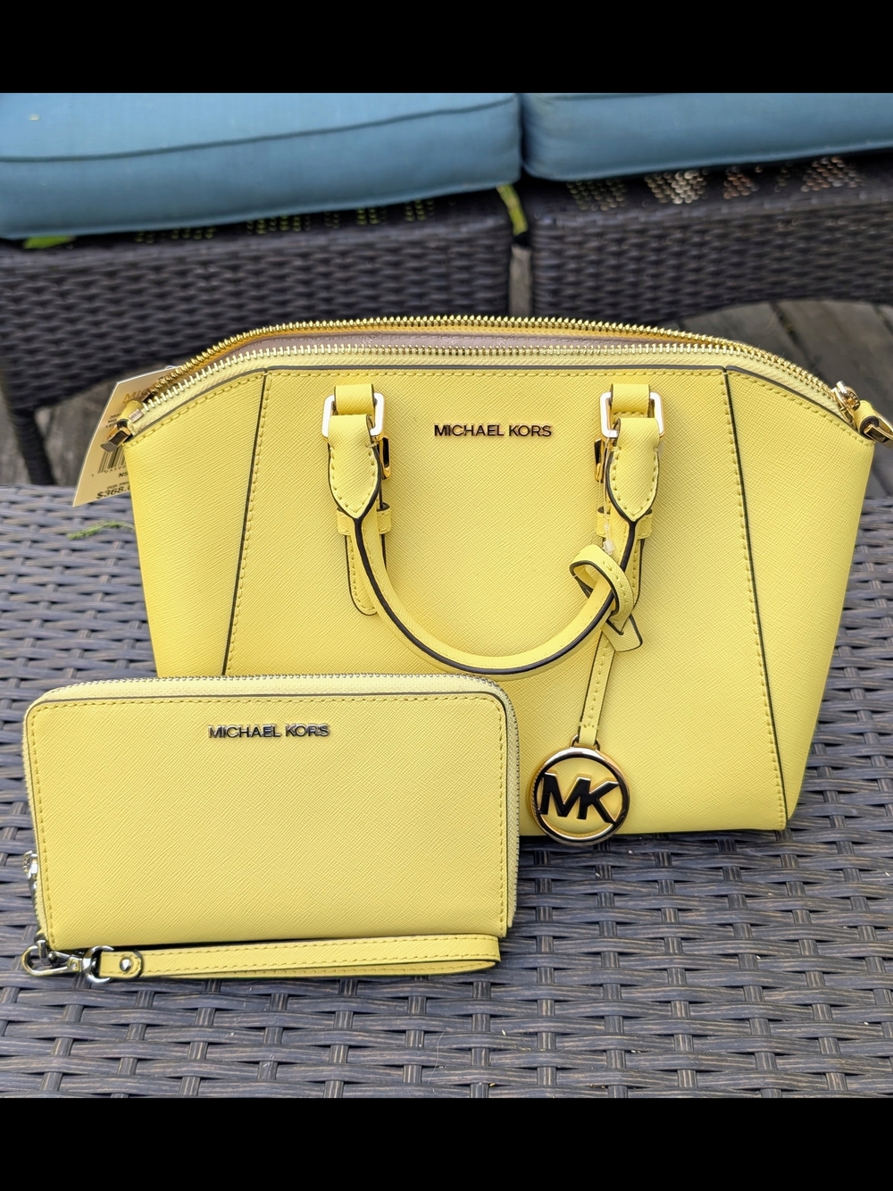 Michael Kors Sunshine Leather Ciara Messenger Bag